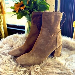 Aquatalia Fawn Floria Suede Ankle Boot size 10